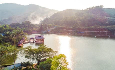 Experience traveling to Ao Vua tourist area