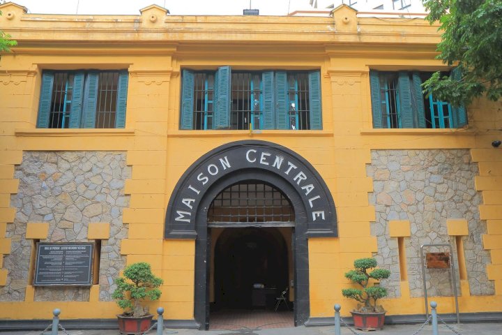 Exploring Hoa Lo Prison, Hanoi